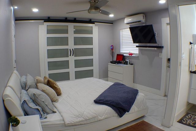 6816 E CREEK DRIVE, Tampa, FL 33615