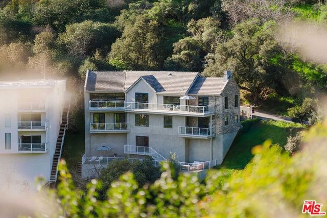 10110 Cielo Drive, Beverly Hills, CA 90210