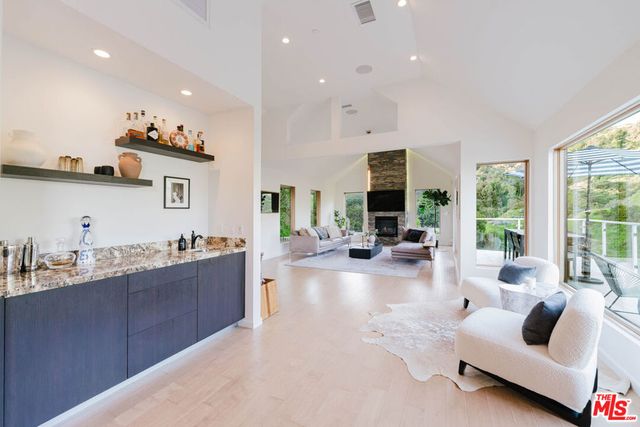 10110 Cielo Drive, Beverly Hills, CA 90210