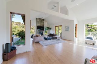 10110 Cielo Drive, Beverly Hills, CA 90210