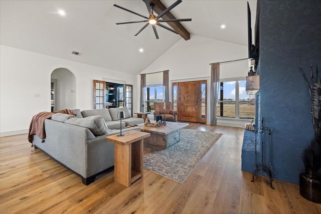 618 Minnis Road, Collinsville, TX 76233