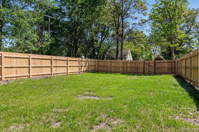 15810 Robson Street, Detroit, MI 48227
