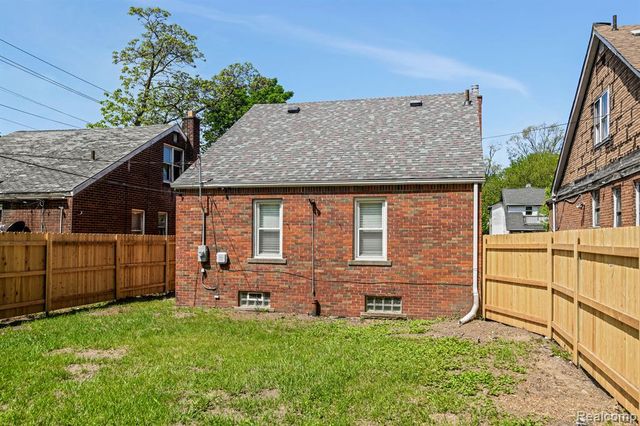 15810 Robson Street, Detroit, MI 48227