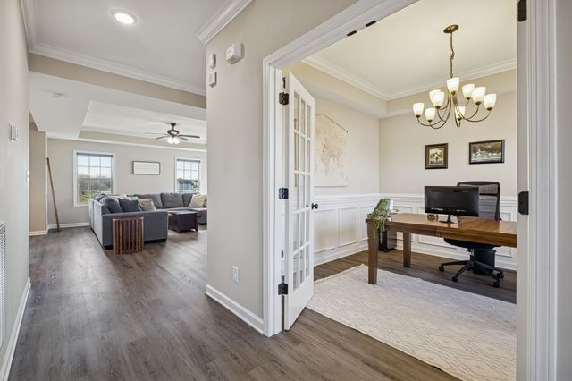 542 Low Country Ct, Clarksville, TN 37042