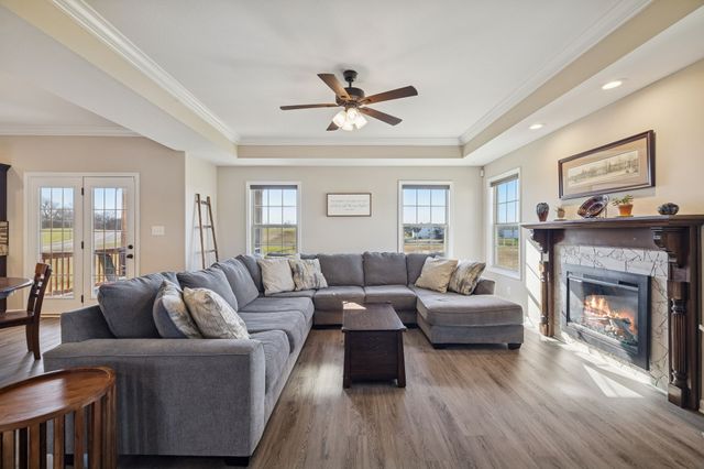 542 Low Country Ct, Clarksville, TN 37042