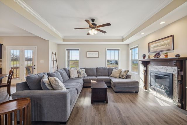 542 Low Country Ct, Clarksville, TN 37042