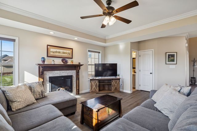 542 Low Country Ct, Clarksville, TN 37042