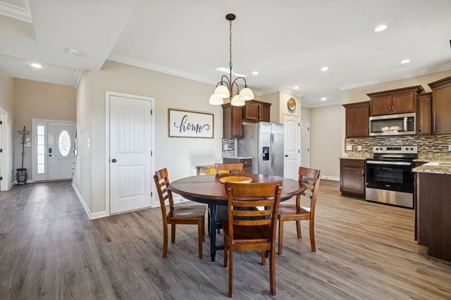 542 Low Country Ct, Clarksville, TN 37042