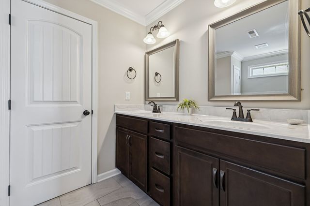 542 Low Country Ct, Clarksville, TN 37042