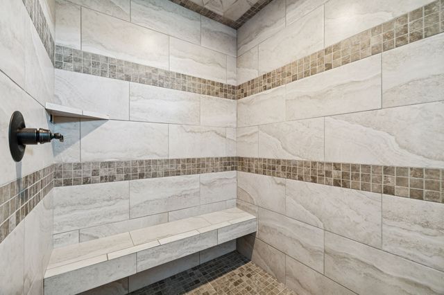 542 Low Country Ct, Clarksville, TN 37042