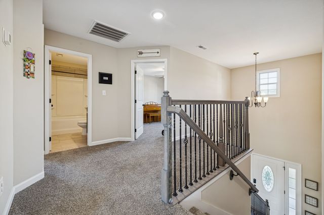 542 Low Country Ct, Clarksville, TN 37042