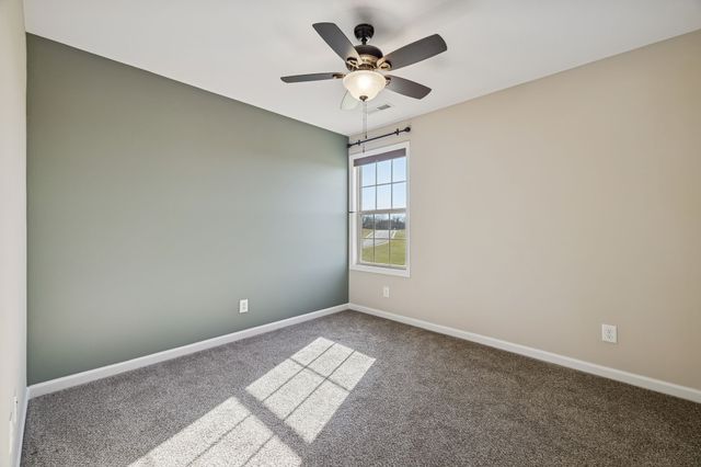 542 Low Country Ct, Clarksville, TN 37042