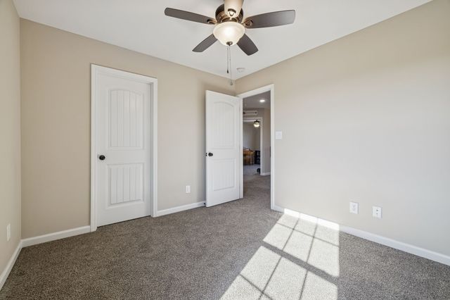 542 Low Country Ct, Clarksville, TN 37042