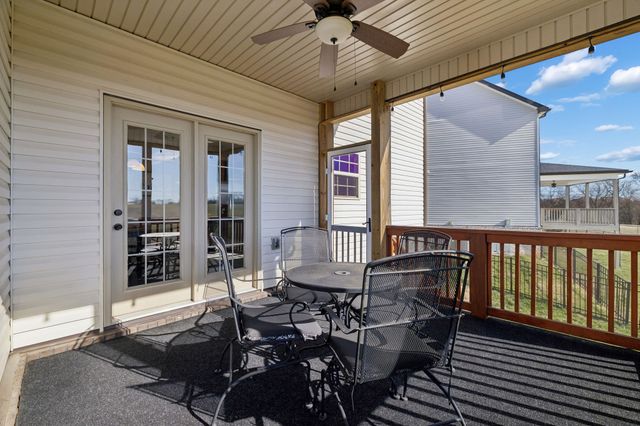 542 Low Country Ct, Clarksville, TN 37042