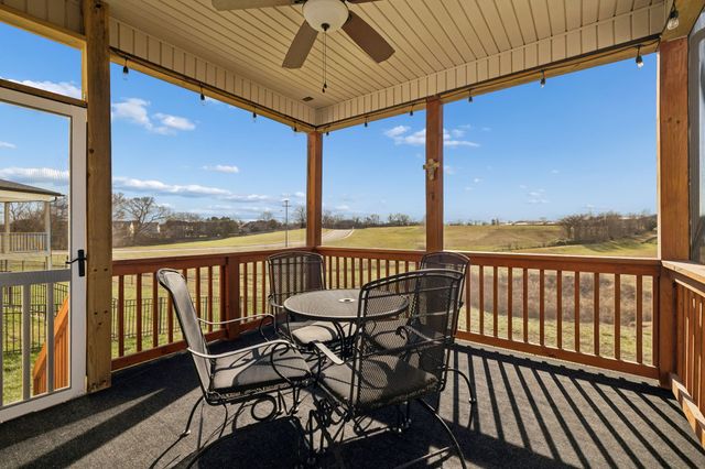 542 Low Country Ct, Clarksville, TN 37042