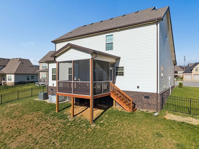 542 Low Country Ct, Clarksville, TN 37042