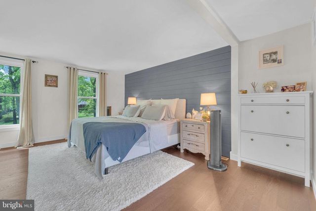 18 COUNTRY CLUB LN, Marlton, NJ 08053