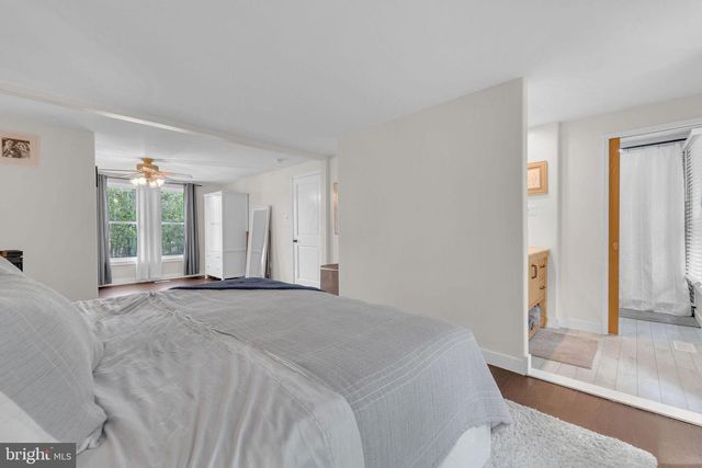 18 COUNTRY CLUB LN, Marlton, NJ 08053