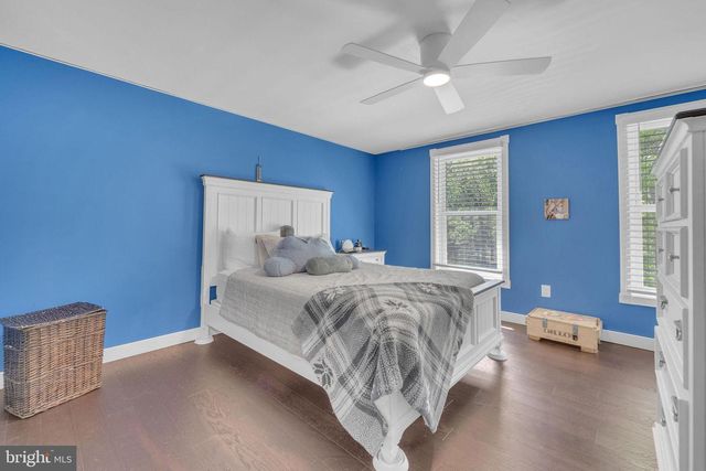 18 COUNTRY CLUB LN, Marlton, NJ 08053