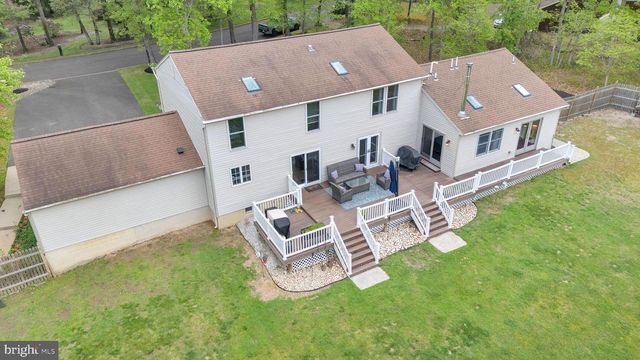 18 COUNTRY CLUB LN, Marlton, NJ 08053