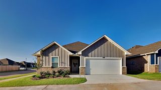 6945 Labelle Drive, Warr Acres, OK 73132