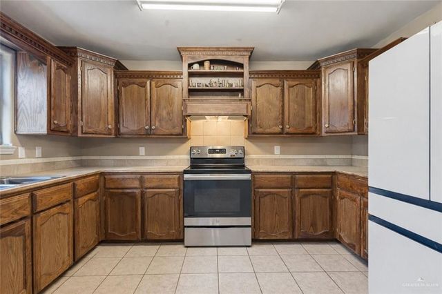 210 Mockingbird Lane, La Villa, TX 78538