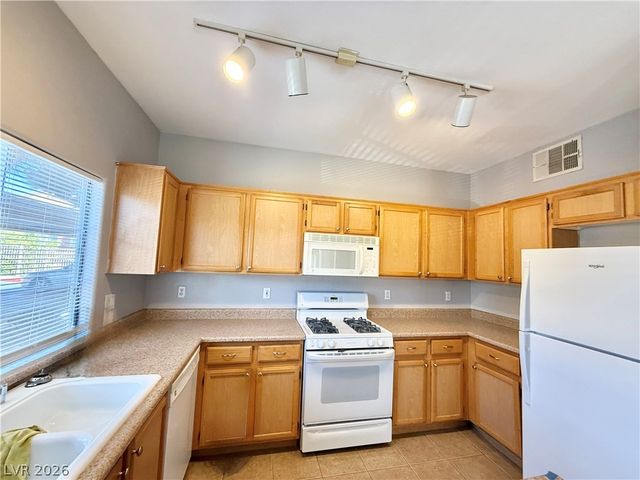 3850 Juno Beach Street 103, Las Vegas, NV 89129