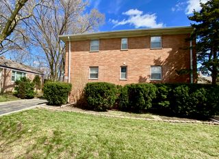 317 S Plum Grove Road 5, Palatine, IL 60067