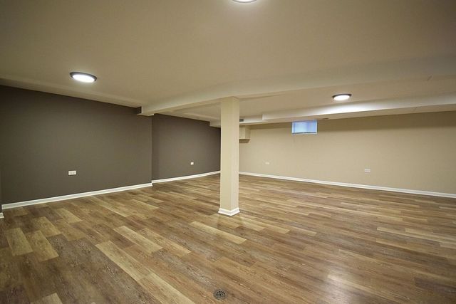 3133 W 101st Place, Evergreen Park, IL 60805