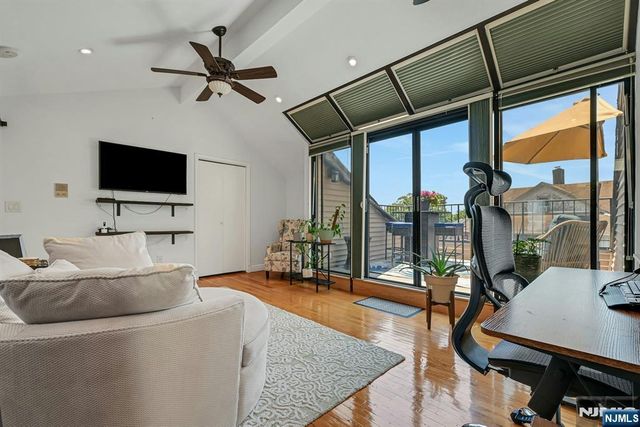 9 Yorkview Drive A3, Edgewater, NJ 07020