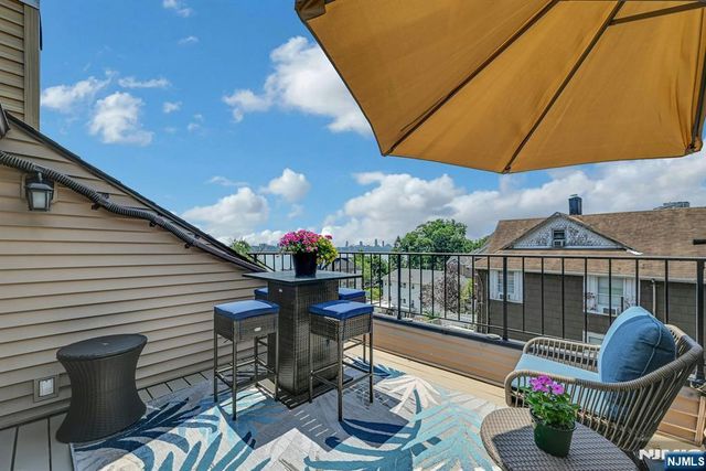 9 Yorkview Drive A3, Edgewater, NJ 07020