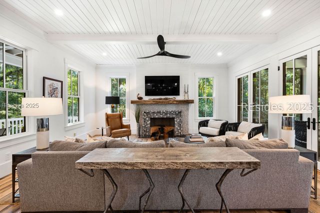 303 Spring Island Dr, Okatie, SC 29909