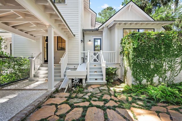 303 Spring Island Dr, Okatie, SC 29909