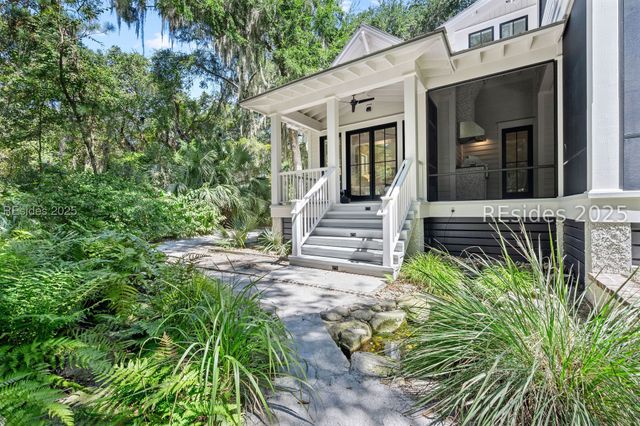 303 Spring Island Dr, Okatie, SC 29909