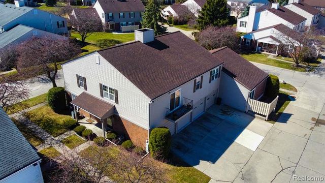 15913 N Franklin Drive, Clinton Township, MI 48038