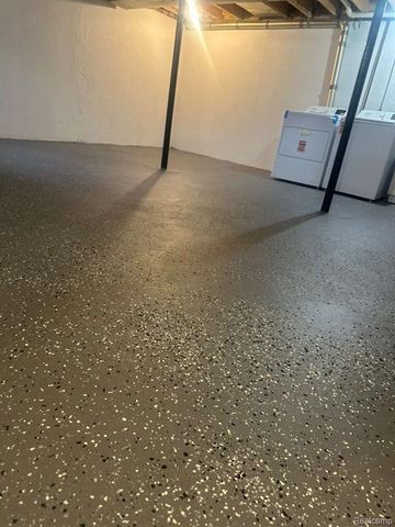 15913 N Franklin Drive, Clinton Township, MI 48038