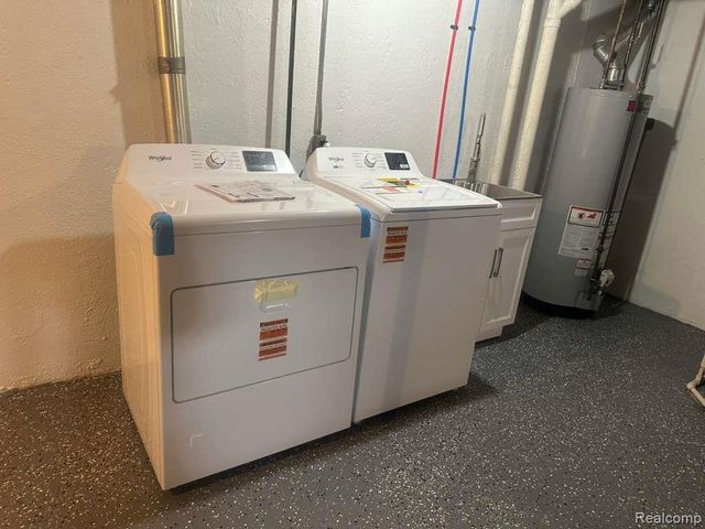 15913 N Franklin Drive, Clinton Township, MI 48038