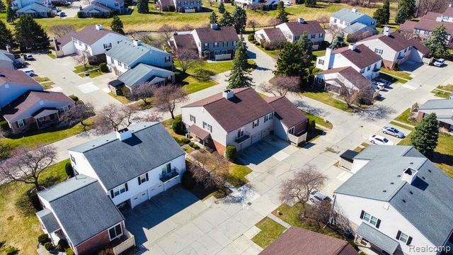 15913 N Franklin Drive, Clinton Township, MI 48038