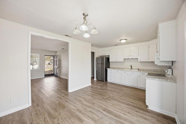 202 Elliott Drive, Ladson, SC 29456