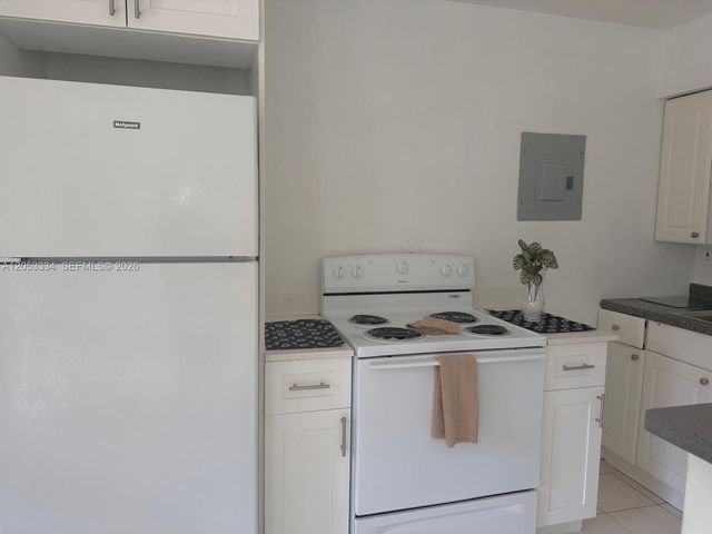 1240 NE 12th Ave 1-5, Fort Lauderdale, FL 33304