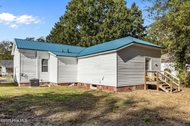 505 W Walnut Street, Tarboro, NC 27886