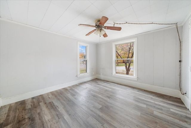 819 E Center Street, Monticello, IL 61856