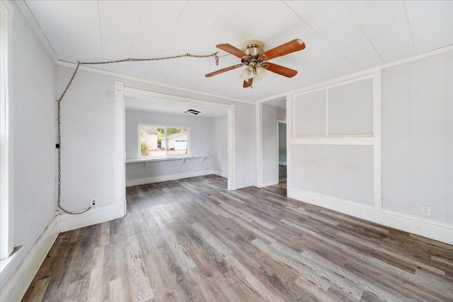 819 E Center Street, Monticello, IL 61856