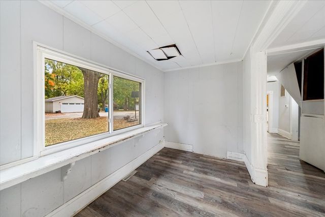 819 E Center Street, Monticello, IL 61856