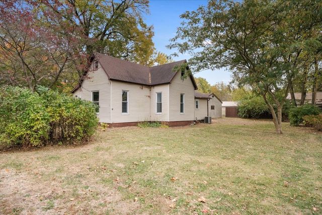 819 E Center Street, Monticello, IL 61856