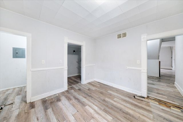 819 E Center Street, Monticello, IL 61856