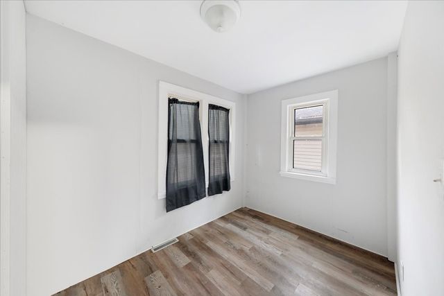 819 E Center Street, Monticello, IL 61856