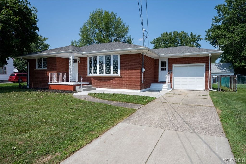 28 Evergreen Place, Cheektowaga, NY 14225