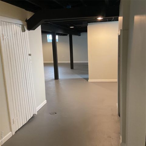 16744 Fenmore Street, Detroit, MI 48235