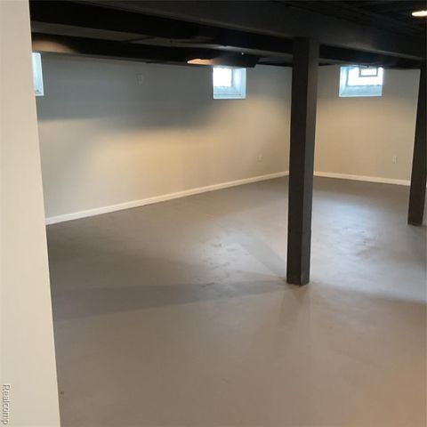 16744 Fenmore Street, Detroit, MI 48235